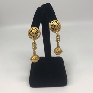 💯% Authentic CHANEL Bell Shaking clip-on Earrings